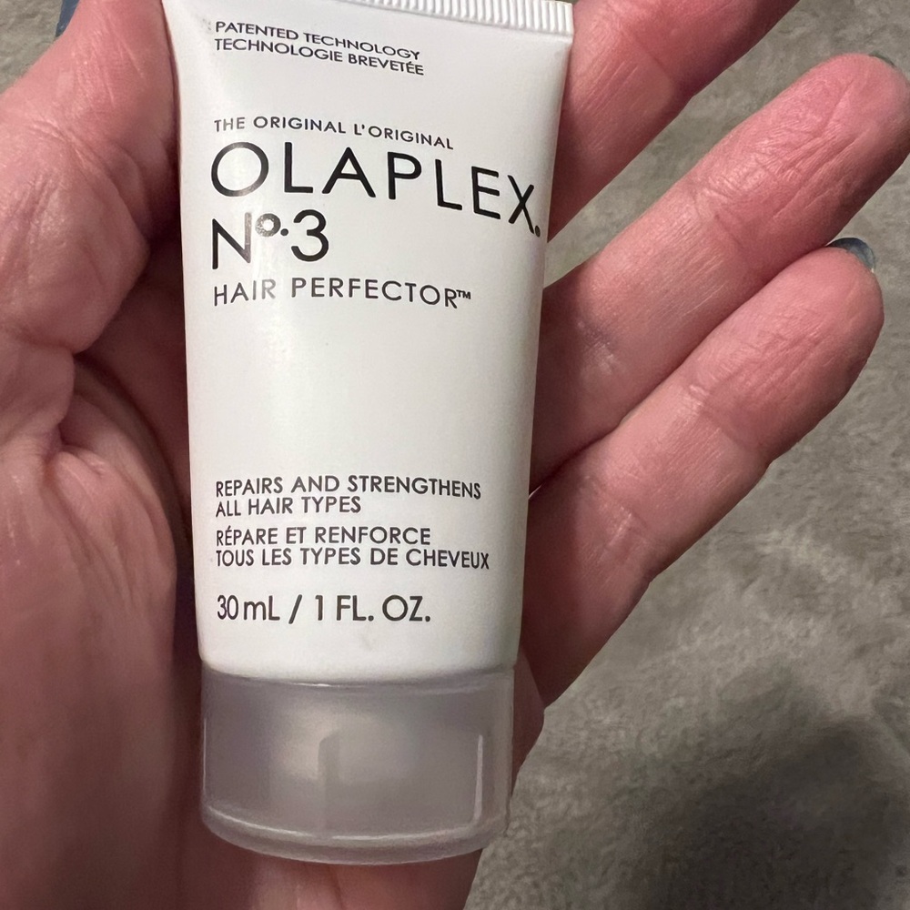 OLAPLEX No.3 Hair Treatment in White